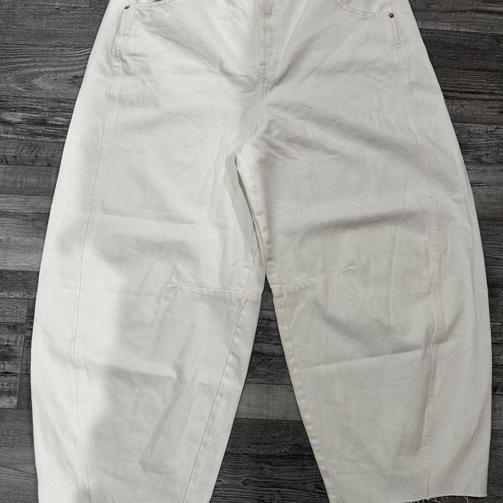 Universal Thread White High Waisted Baggy Jeans Sz 16